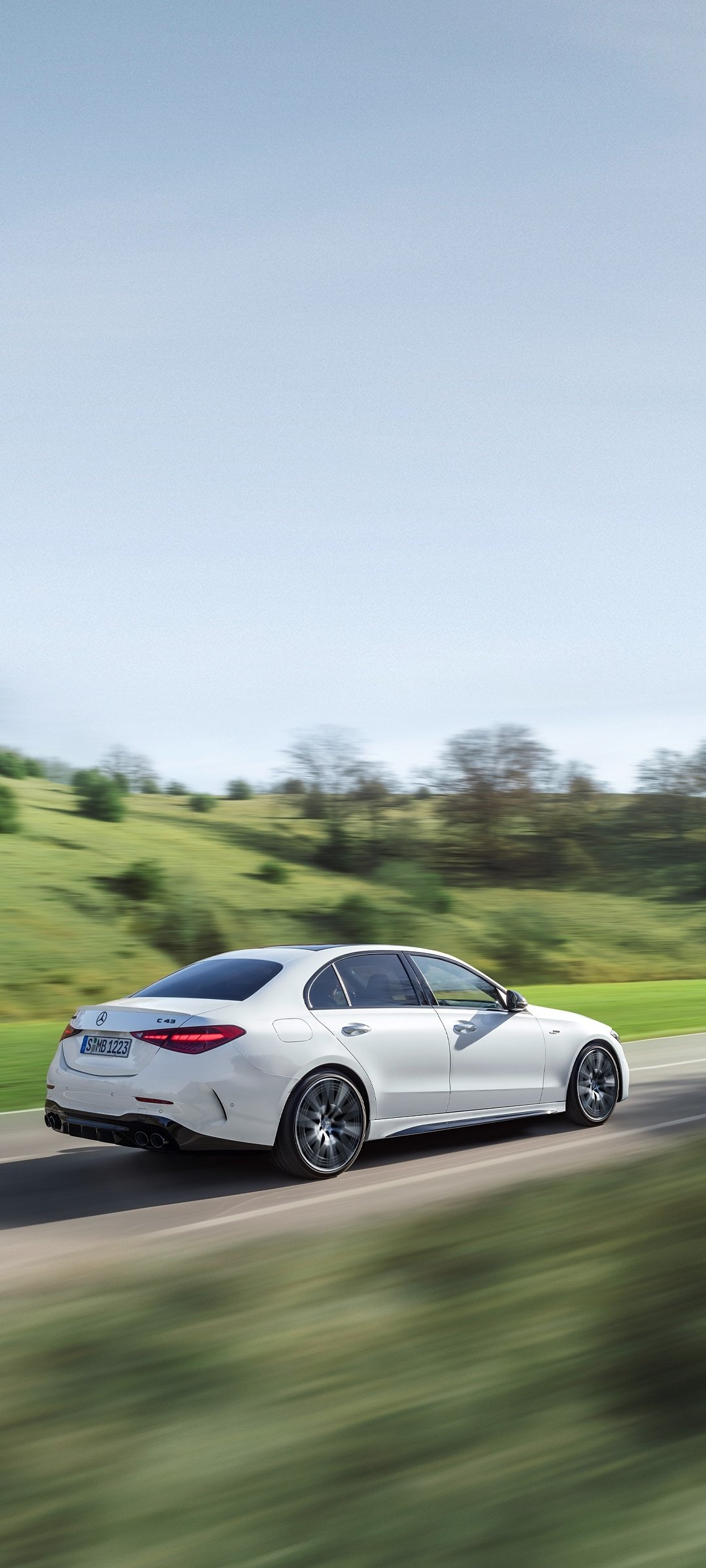 Download Vehicle Mercedes-AMG C 43 Phone Wallpaper