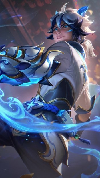 Porcelain Protector Ezreal