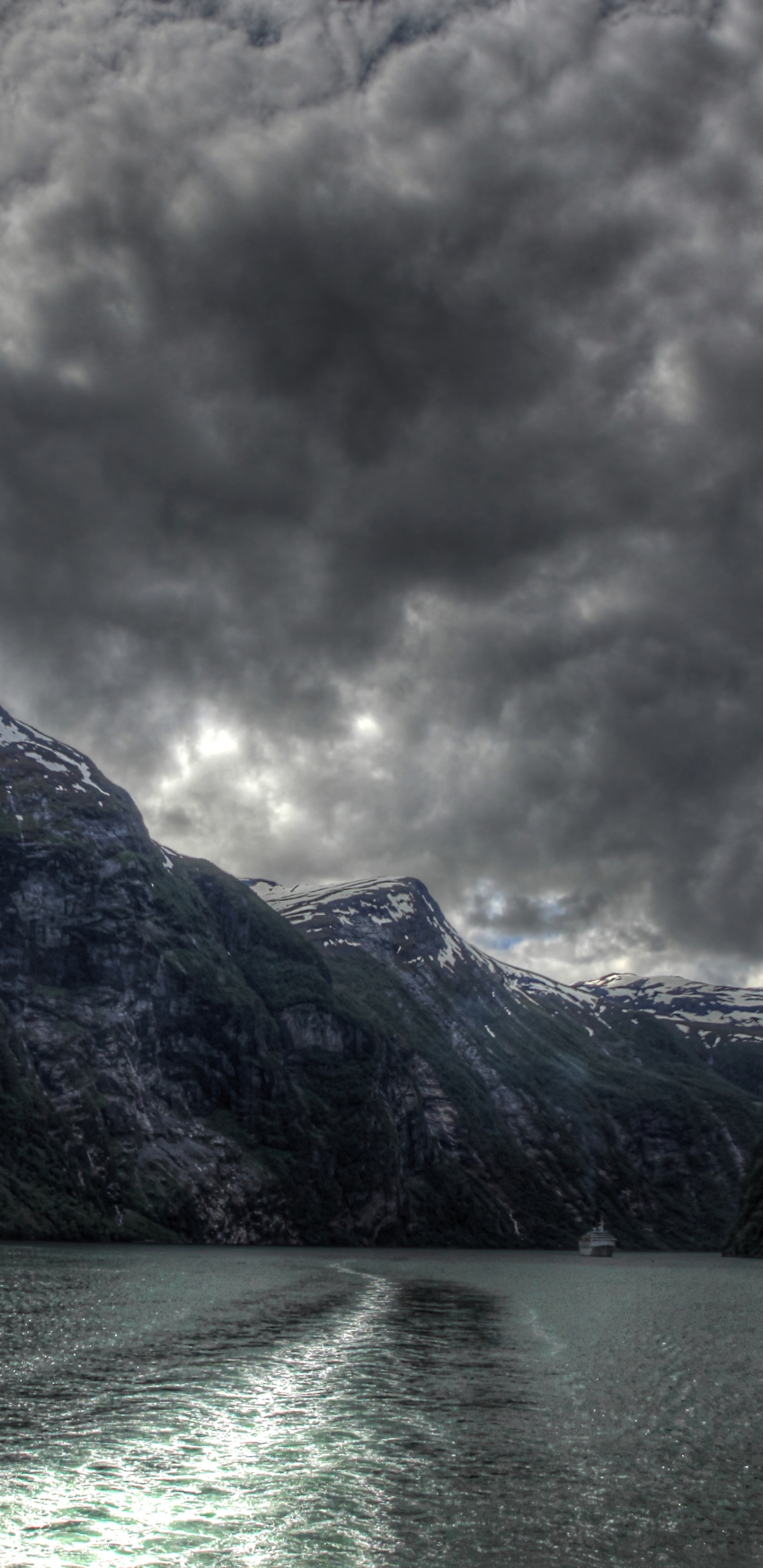 geiranger the seven sisters norway