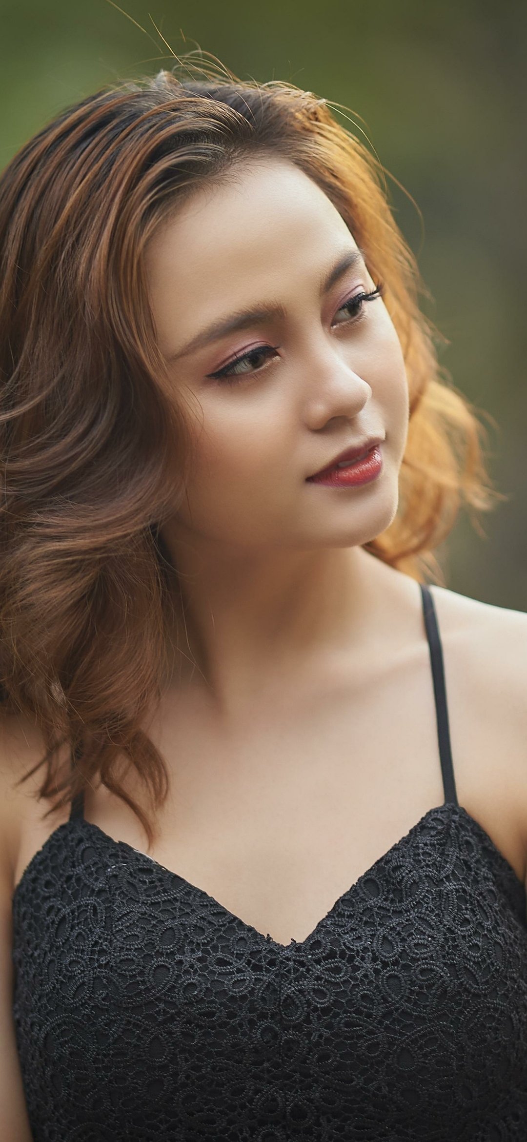 Download Woman Asian Phone Wallpaper