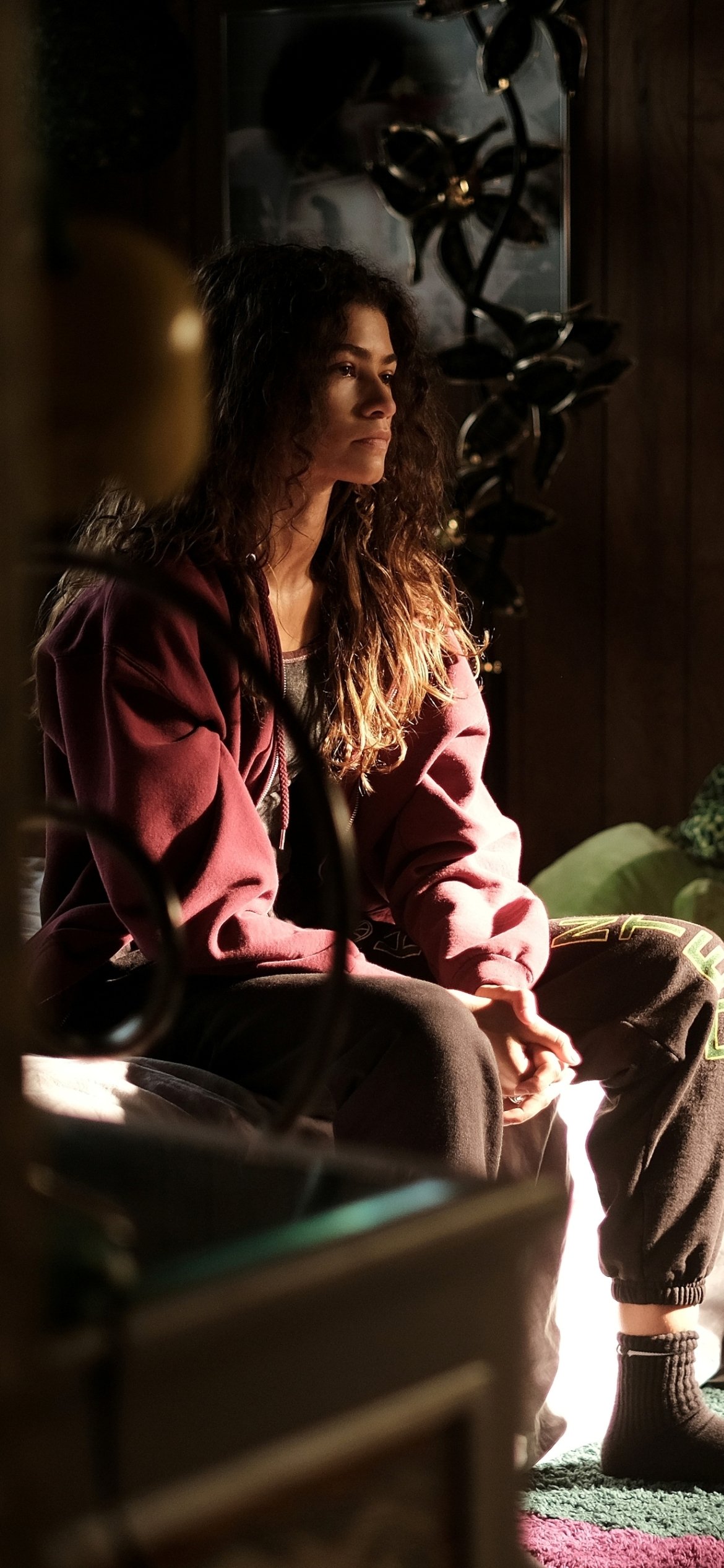 Download TV Show Euphoria Phone Wallpaper