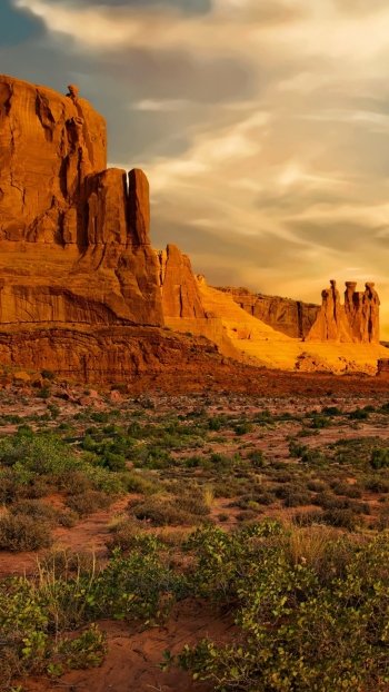  "The Three Gossips" at Arches National Park