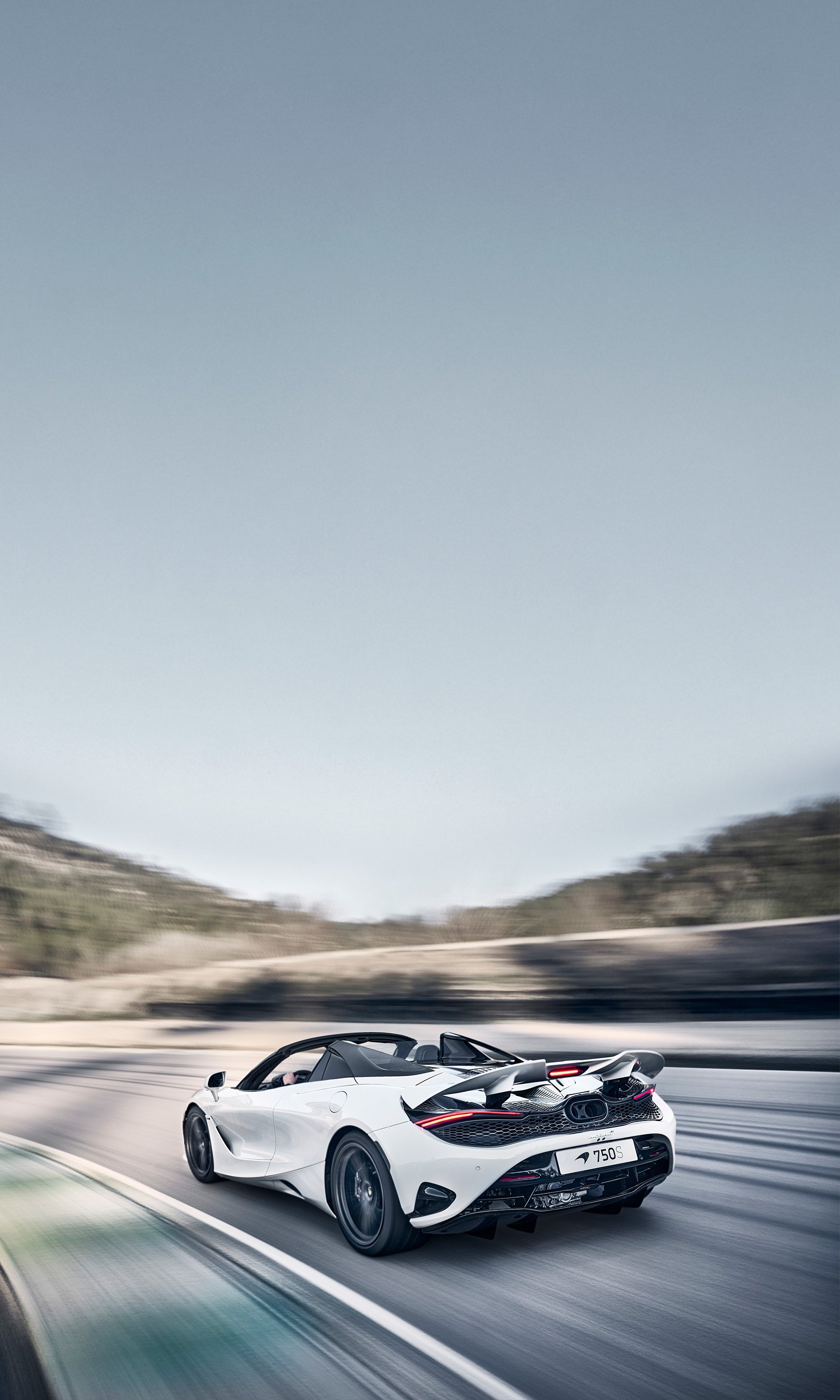 Download Vehicle McLaren 750S Phone Wallpaper