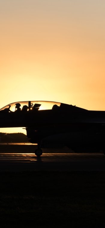  F-16 Fighting Falcon - United States Air Force