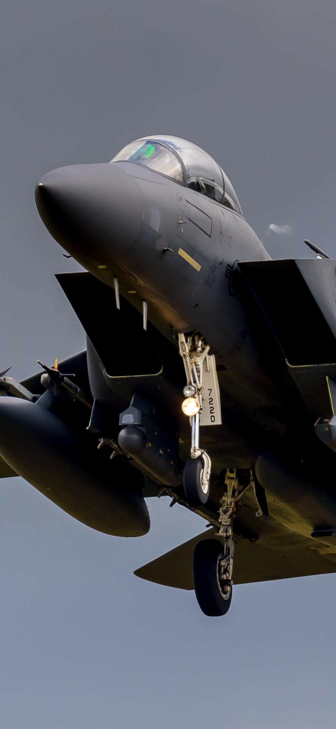 Download Military McDonnell Douglas F-15 Eagle Phone Wallpaper