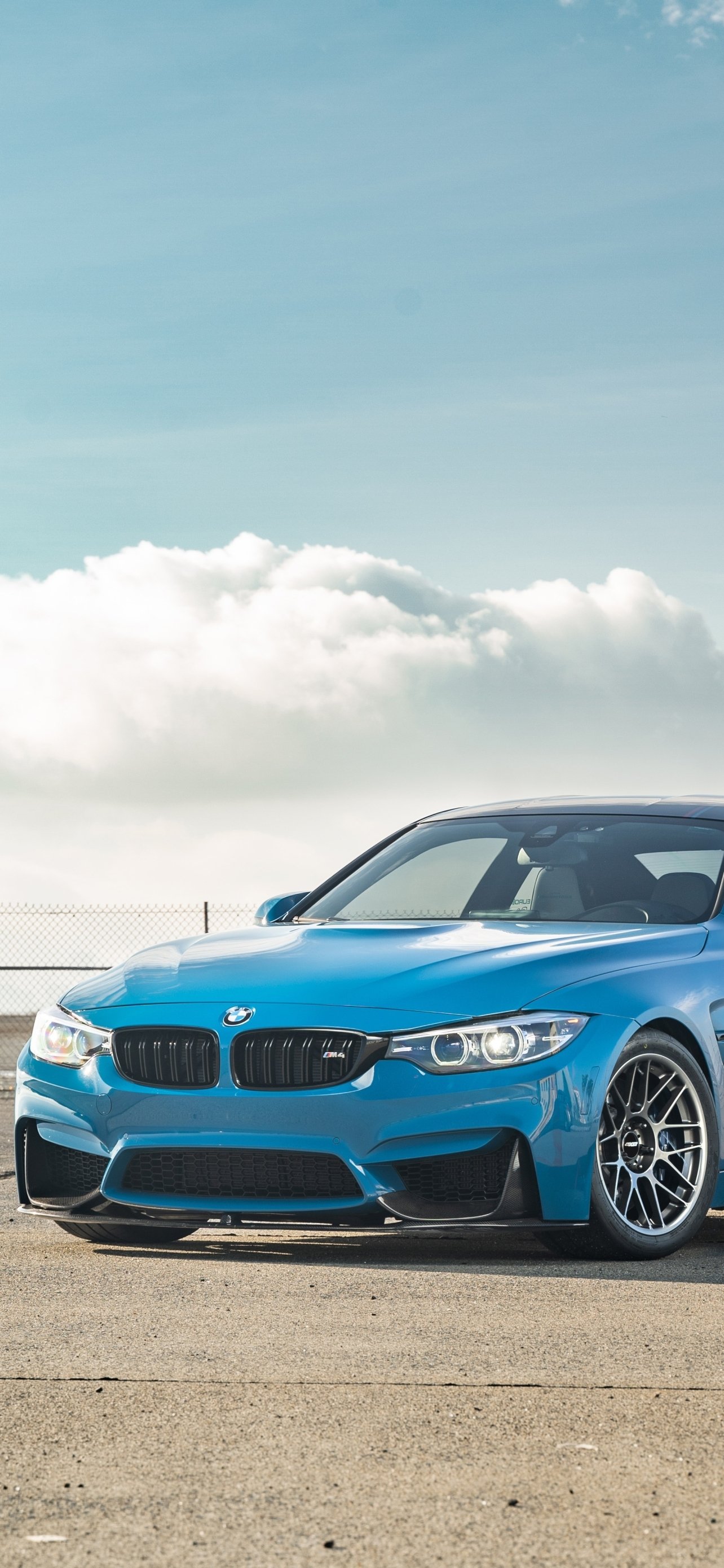 Download Vehicle BMW M4 Phone Wallpaper